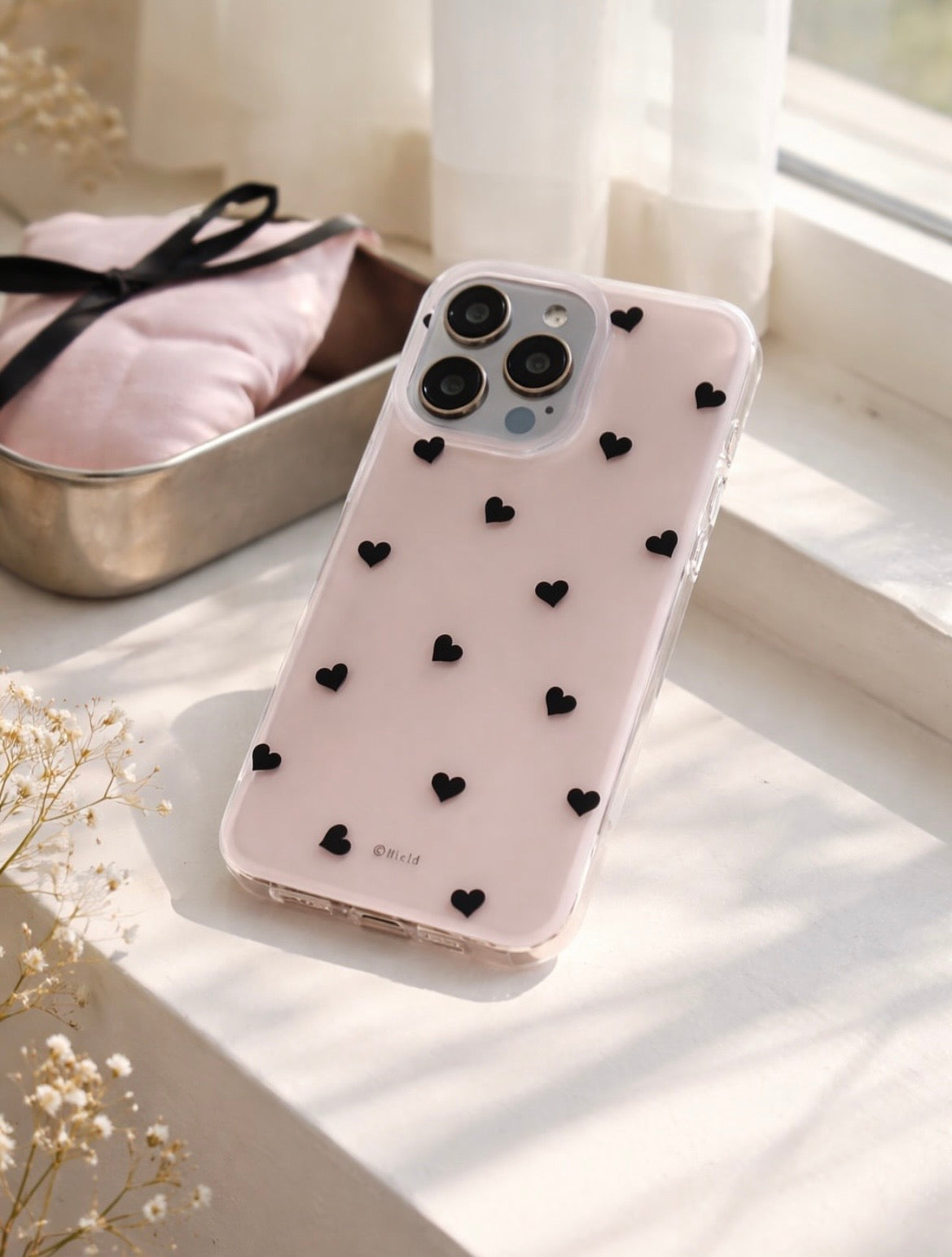 Black Hearts Aesthetic Case 🖤✨ With customised charm